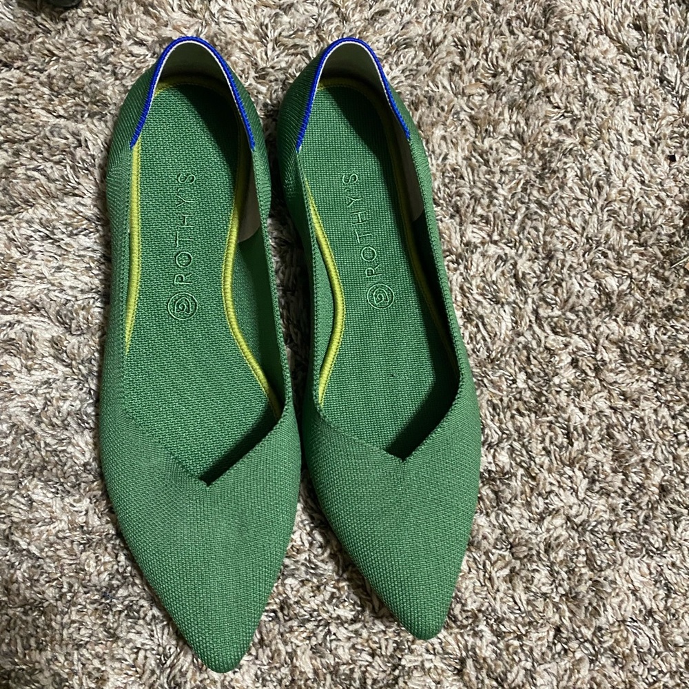 Willow Green Rothy’s Points - size 13
